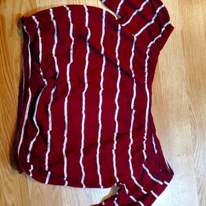 Hollister Cropped top